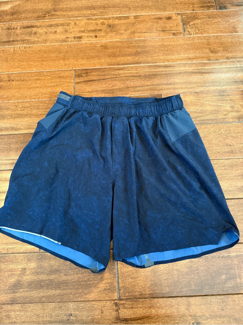 lululemon athletica Men's Navy Athletic Training Shorts